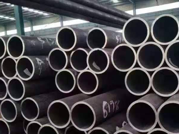 Common connection methods of seamless steel pipes