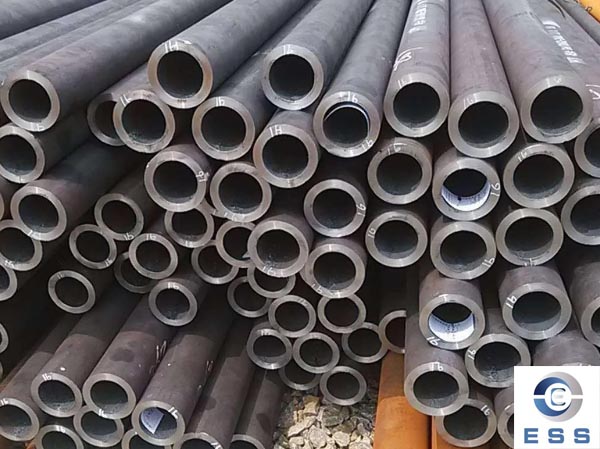 Application treatment method of seamless steel pipe