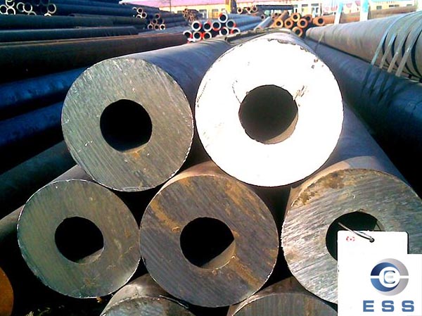 What are the technical processing characteristics of thick-walled seamless steel pipes?