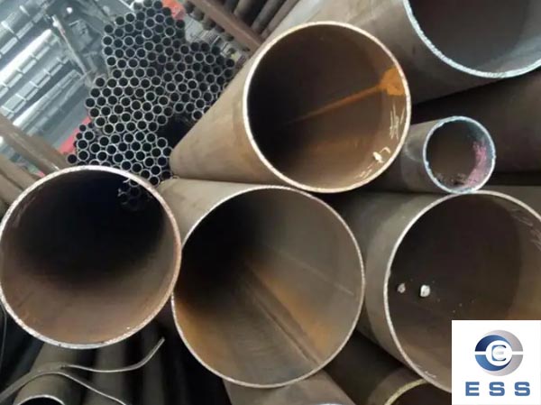 Three production processes of welded pipes