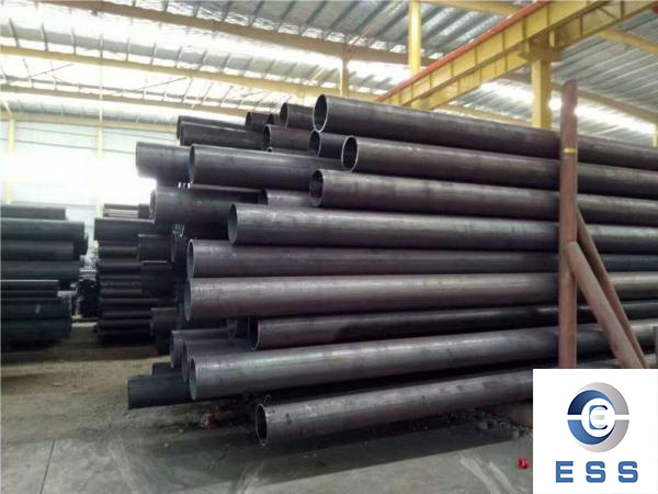 Why do carbon steel pipes rust easily?