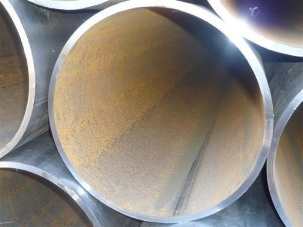 Pre-welding of welded pipes