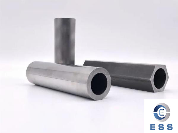 What is the purpose of pickling seamless steel pipes?
