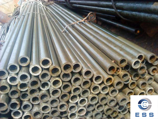 Characteristics of hot-rolled seamless steel pipes