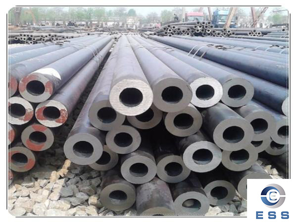 Characteristics of elastic-plastic bending of large diameter seamless pipe