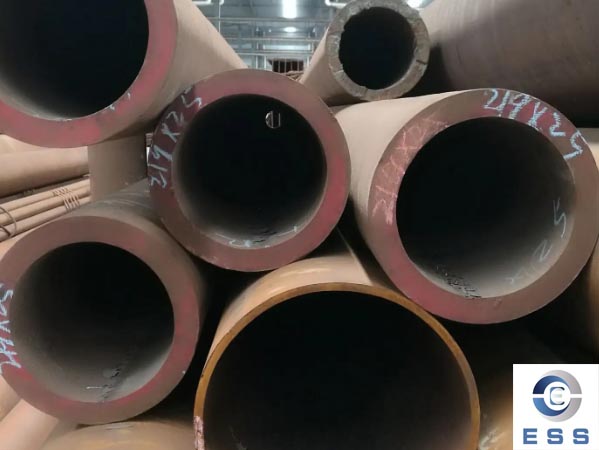 thick-walled seamless steel pipe